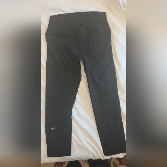Alo Yoga Black Cropped Leggings High Waist Airbrush Style Size M - Picture 2 of 11